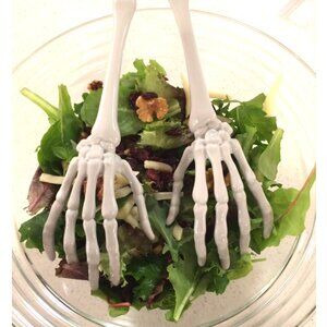 NEW 13” HALLOWEEN PLASTIC SKELETON ARM HANDS SERVING UTENSILS TONG SET